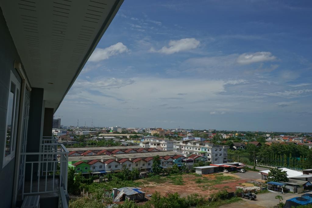فندق أجنحة تاي-شان Ratchaburi المظهر الخارجي الصورة
